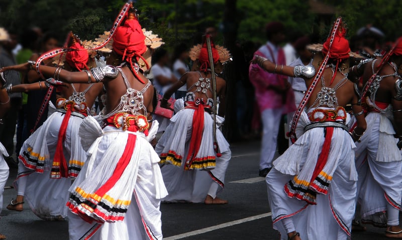 Immerse yourself in Sri Lankan cultural traditions during your comprehensive 9-day tour.