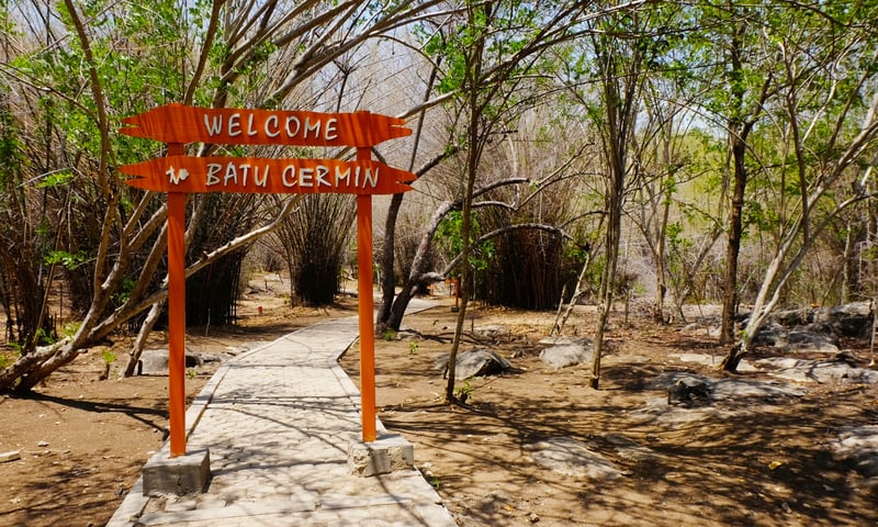 See the mirror stone formatios at Batu Cermin in Labuan Bajo, Flores.