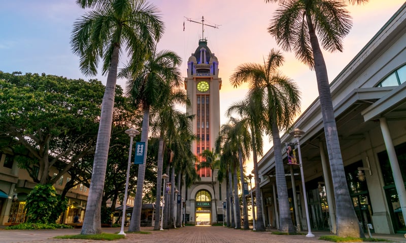 Explore Honolulu for shopping, fashion and historic sites.