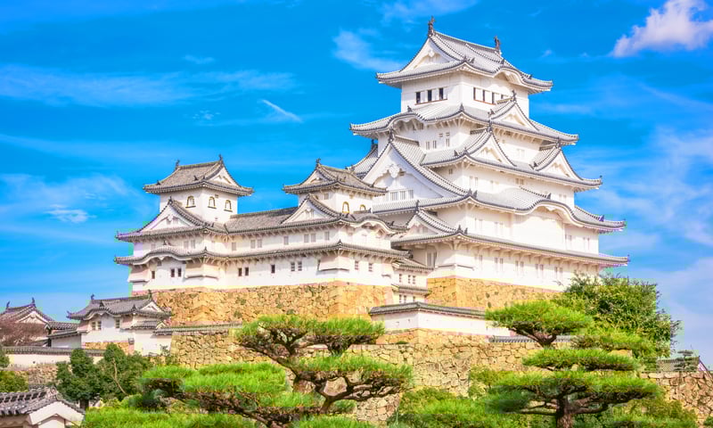 Marvel at the architectural splendour of UNESCO-listed Himeji Castle in Himeji, Japan.