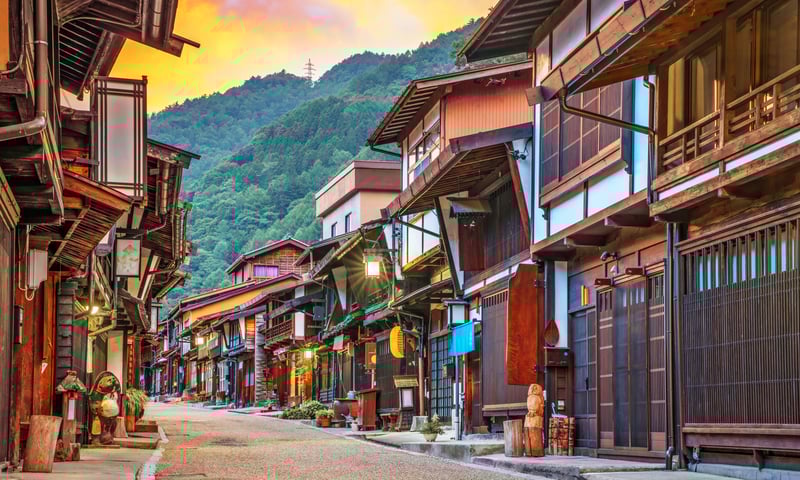Visit the post towns of Narai-juku and Tsumago-juku in Nagiso, Japan.