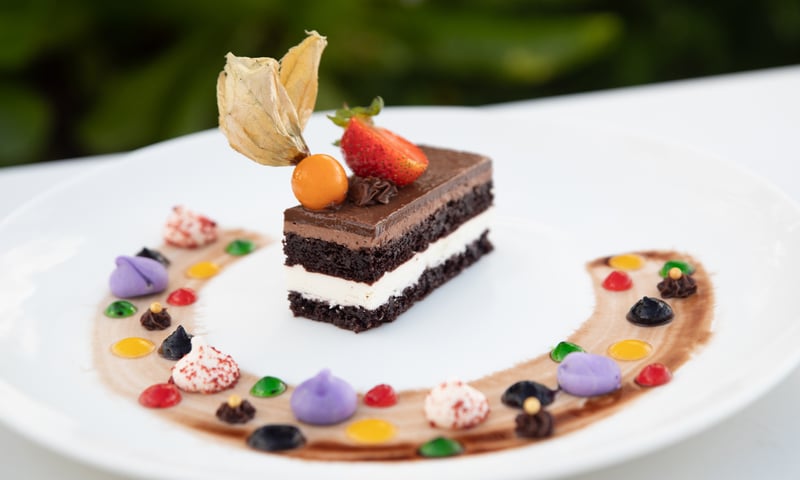 Enjoy delicious meals at Cinnamon Velifushi Maldives