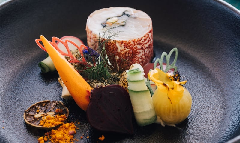 Enjoy delicious meals at Cinnamon Velifushi Maldives