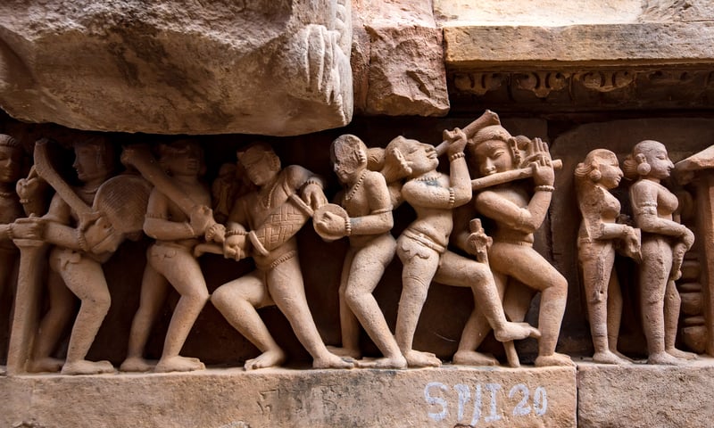 Most Khajuraho temples feature graceful sculptures.