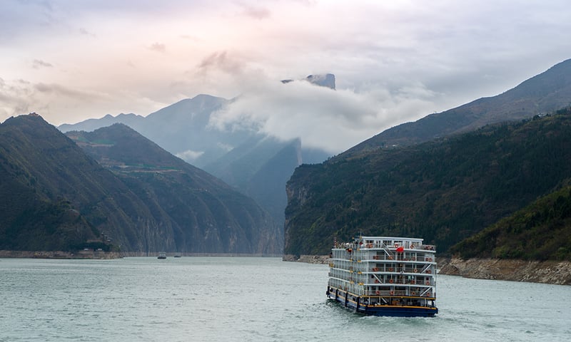 Cruise the Yangtze River in style aboard Victoria Jenna.