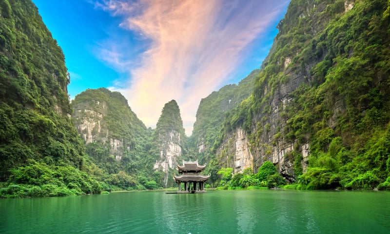 Reach Vu Cung in Tam Coc National Park, Vietnam.