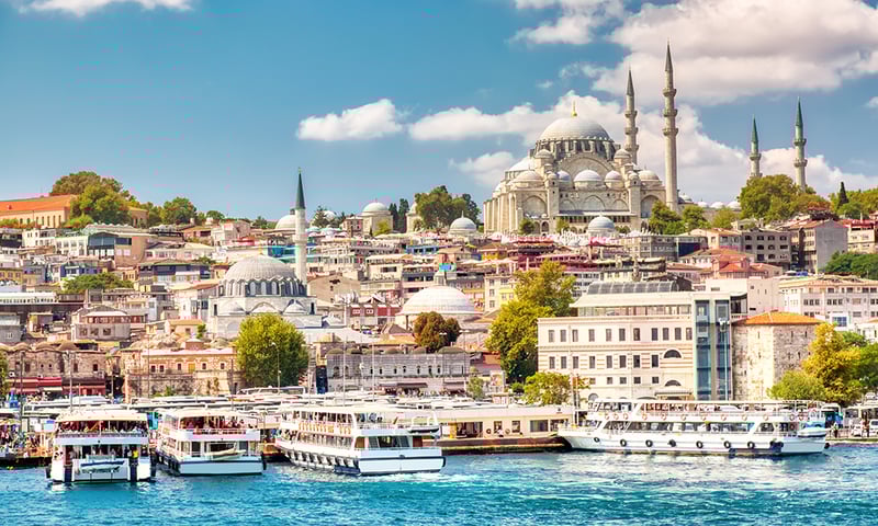 Take in the stunning cityscape of Istanbul, Türkiye.