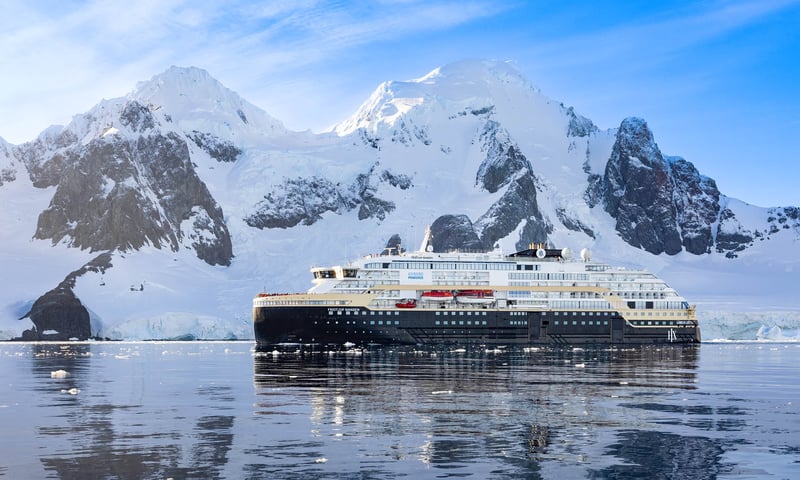 Cruise aboard HX Expedition's MS Fridjof Nansen.