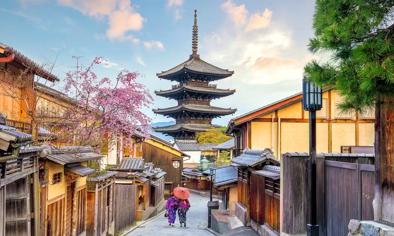View of Yasaka Pagoda from Sannen Zaka Street in Higashiyama  District, Kyoto.