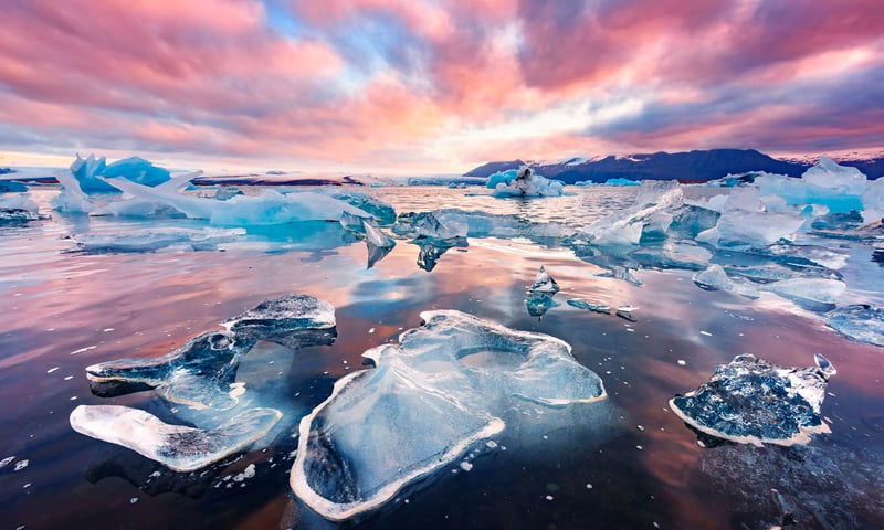 Look for floating icebergs in Jokulsarlon Glacier Lagoon.