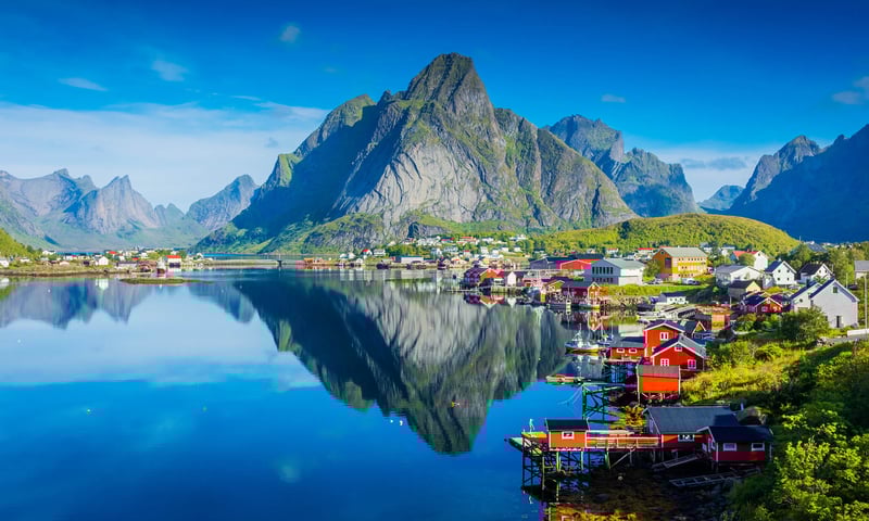 Be immersed in Norway’s seafaring history among the idyllic fishing villages of the Lofoten Islands.