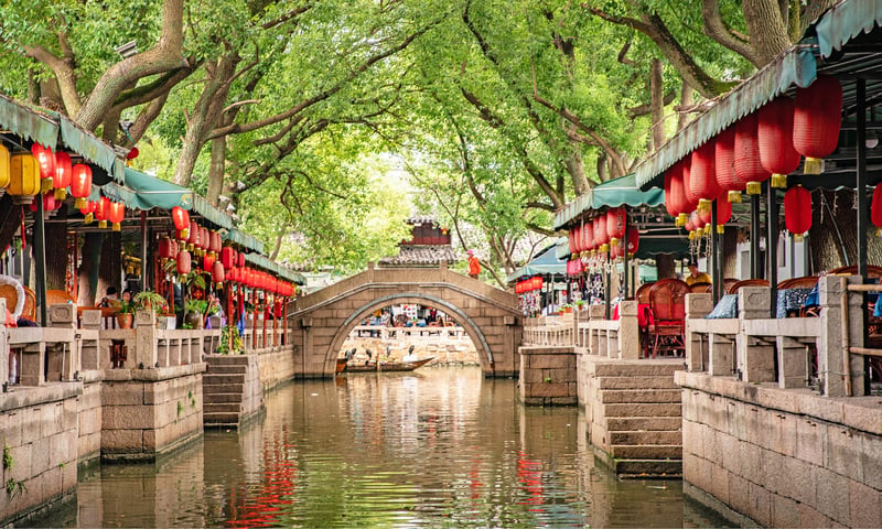 Admire the ancient waterways of the 'Venice Of The East' from Suzhou, China.