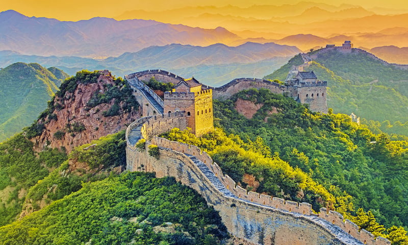 Admire the Great Wall of China.
