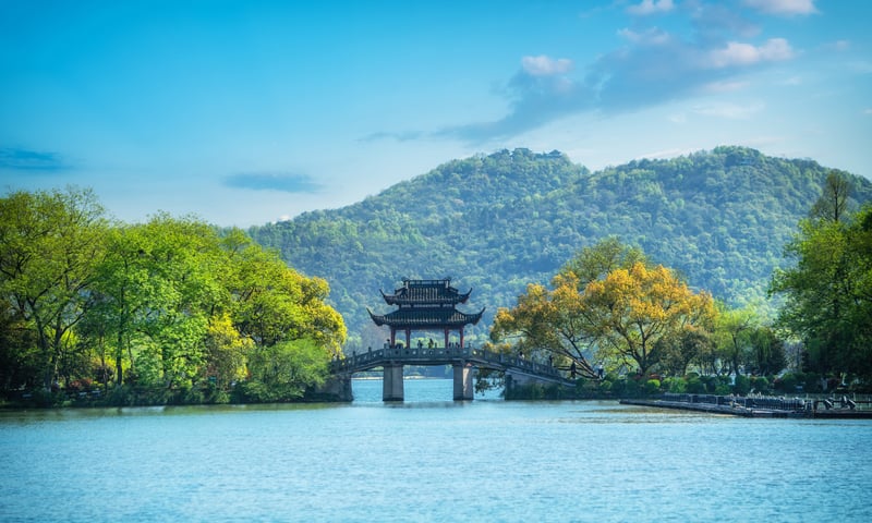 See the stunning Hangzhou's West Lake Park.