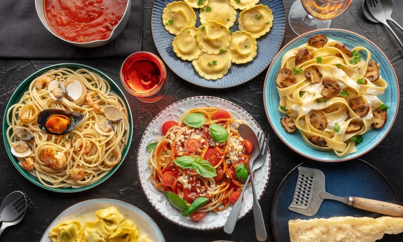 Pizza, pasta, wine? Enjoy amazing dishes while travelling through Italy.