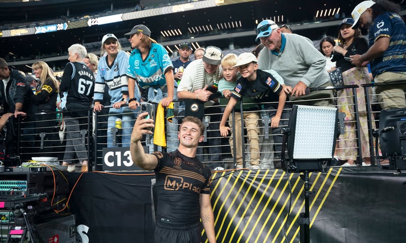 Chance to snap a selfie with your favourite player in Las Vegas, Nevada (NRL Vegas 2025).