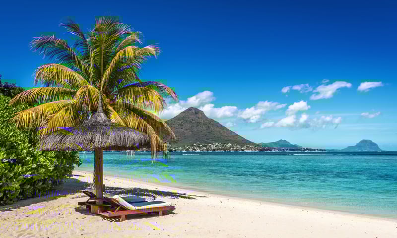 A 17-day Package with Mauritius extension is also available (Itinerary 2).