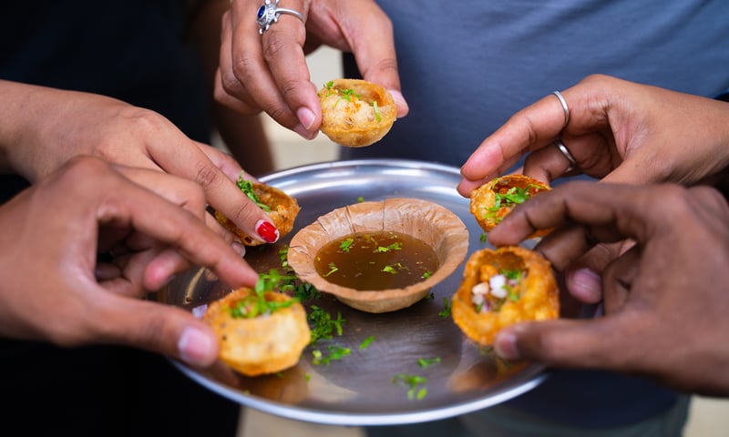 Sample different Indian dishes, snacks & treats as you wander through bustling markets.