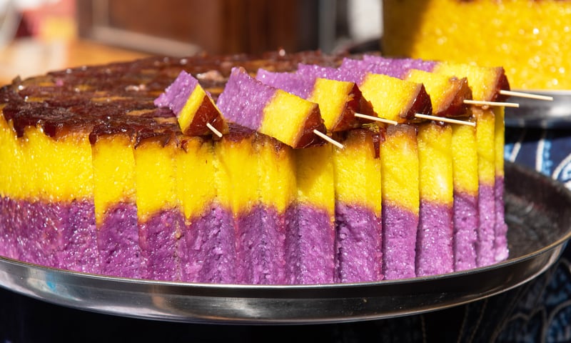 Find traditional sweets and dishes in Yunnan markets during your free time in China.