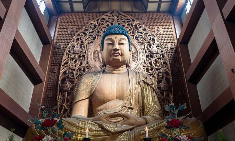 Fukuoka is the home to Japan's largest  wooden Buddha, or the Fukuoka Daibutsu.