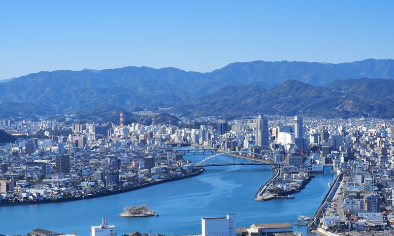 Kochi City is a scenic and compact city surrounded by beautiful mountains. (Itinerary 1, 2 & 3)