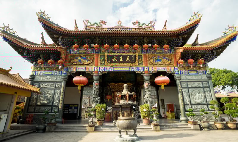 Traditional architecture like the Taoist Kwan Yin Temple will captivate you in Kuala Lumpur.
