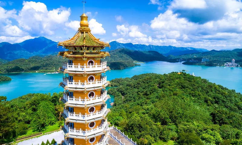 The 46-metre-high Pa Ci'en Pagoda in Sun Moon Lake, Yuchi.