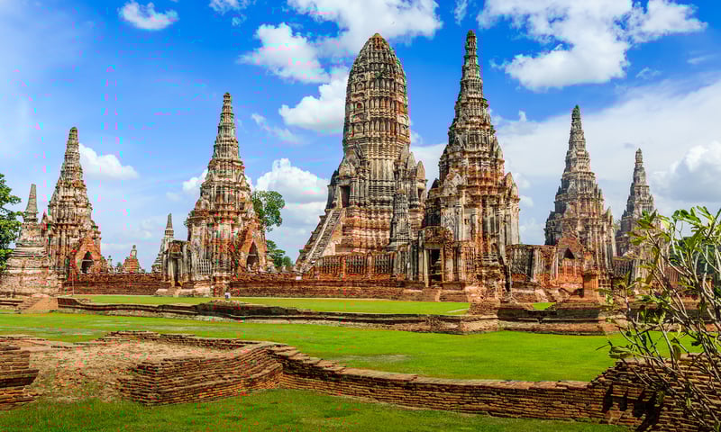 Admire the UNESCO-listed Khmer-style architecture of Wat Chaiwatthanaram, Ayutthaya.
