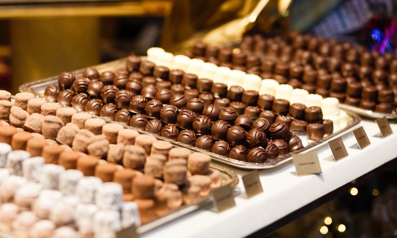 You will have a couple of opportunities to visit Swiss chocolatiers (optional activity).