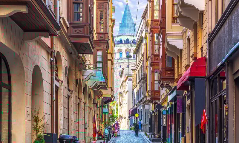 Istanbul, Türkiye, is known for its rich history.