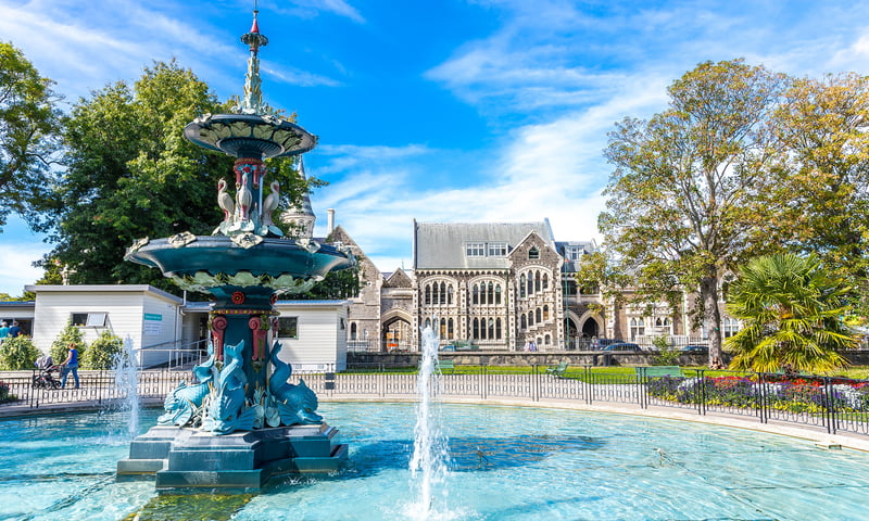 Explore Christchurch's beautiful gardens with time at leisure.
