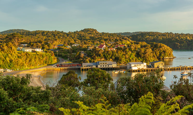 Stewart Island has opportunities to get up close to New Zealand’s stunning landscapes. (itinerary 2)
