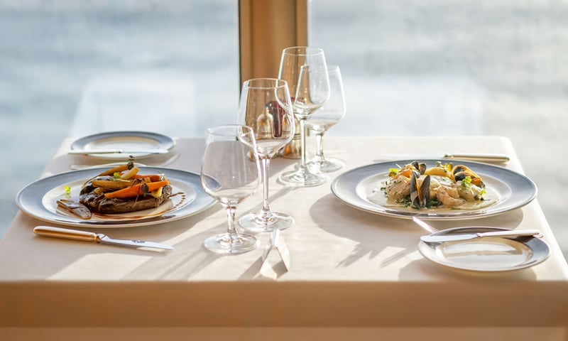 The Lido Restaurant offers classic and continental dishes onboard the Queen Elizabeth.