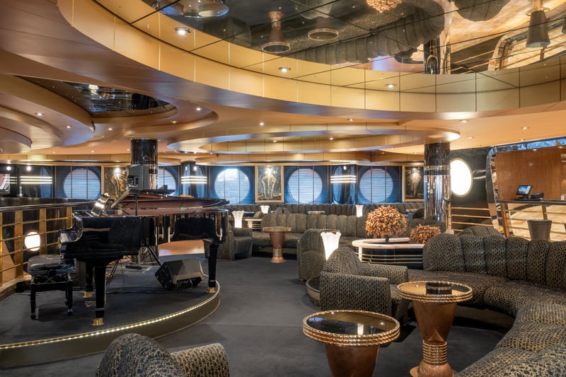 Enjoy a tune or two on the El Dorado Piano Bar onboard MSC Preziosa.