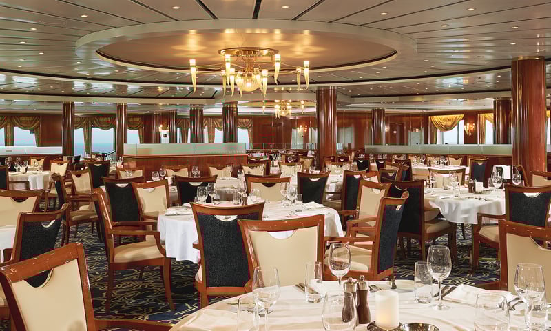 Enjoy world-class menus in the main dining room, Seven Seas restaurant.