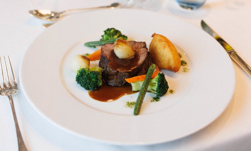 Savour world-class menus and culinary experiences that rival the finest restaurants.