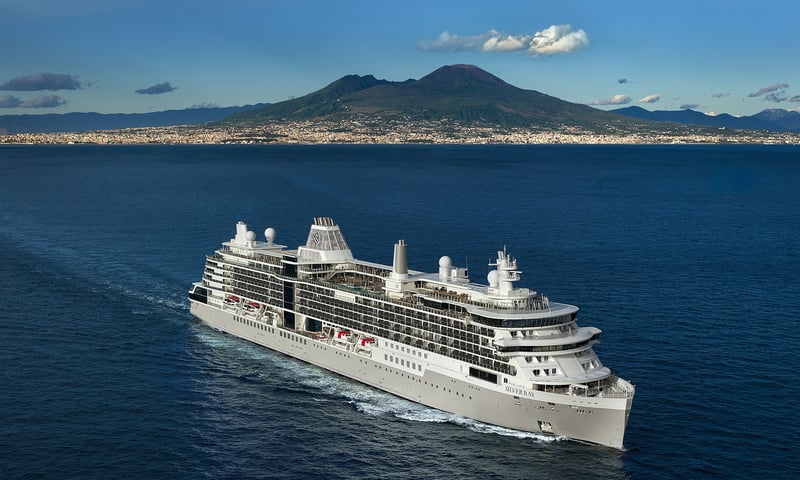 Silver Ray cruises towards Sorrento, on the shores of Italy's Bay of Naples.