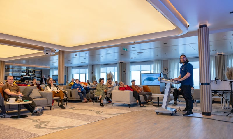 Hear from expert lecturers aboard SH Minerva.