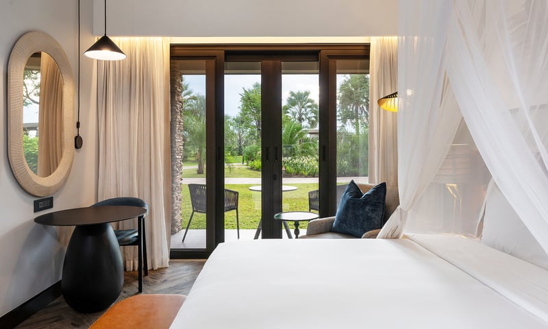 Sleep in style at the 4-star Radisson Blu Mosi-Oa-Tunya, Itinerary 2.