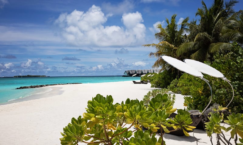 Enjoy an all-inclusive 10-day escape to the Indian Ocean, surrounded by pure 5-star bliss.