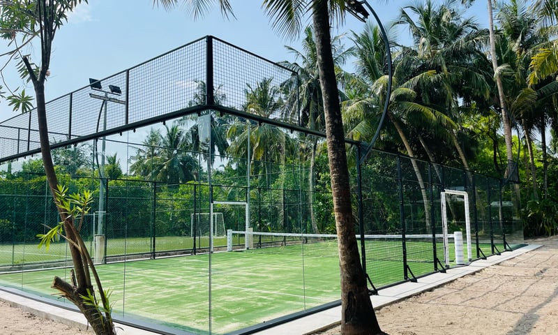 Enjoy the sports facilities at the Robinson Noonu.
