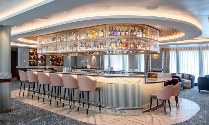 Sip refreshing beverages at La Dolce aboard Silversea’s Silver Nova.