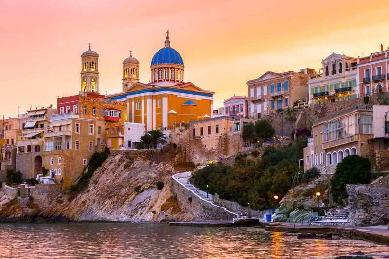 Vaporia Quarter in Syros is a wonderful neighbourhood located adjacent to the port of Ermoupolis.