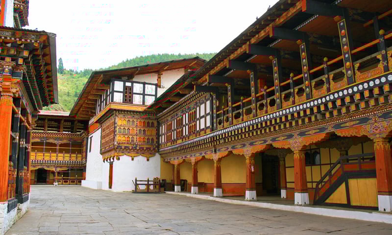 Explore the magnificent Rinpung Dzong in Paro, Bhutan.
