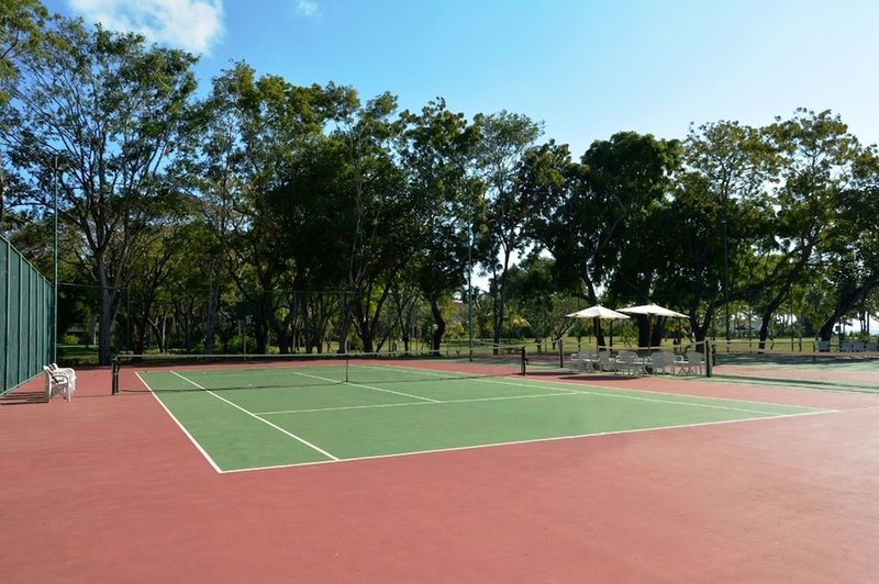 Tennis court