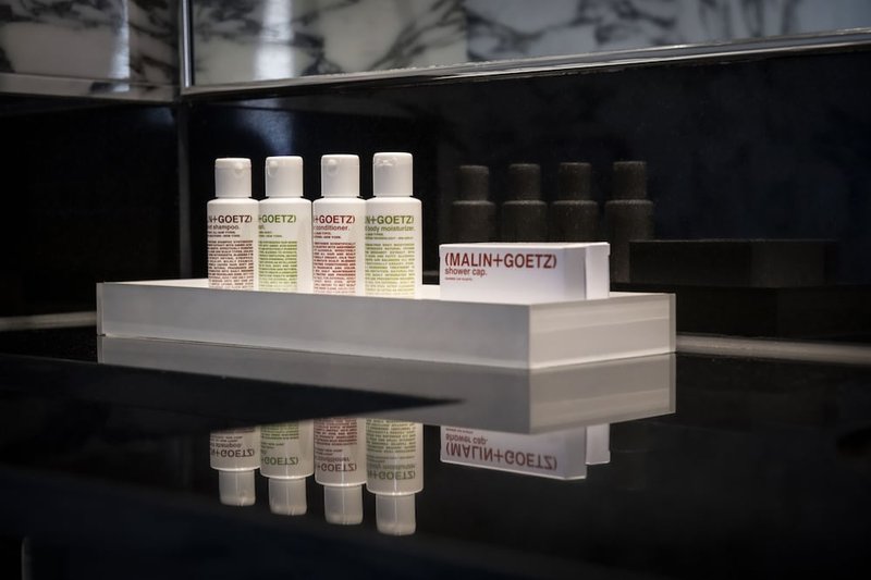Bathroom amenities
