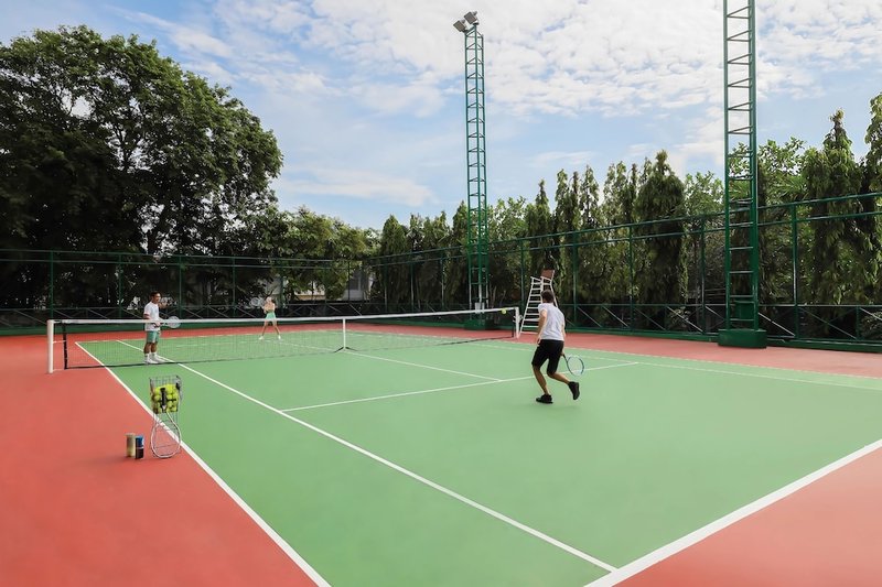 Tennis court
