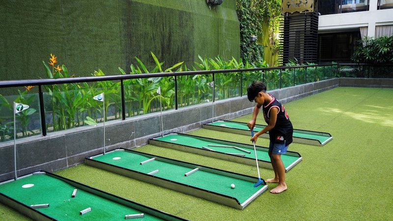 Mini-golf