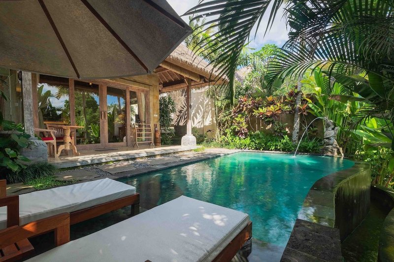 Private pool