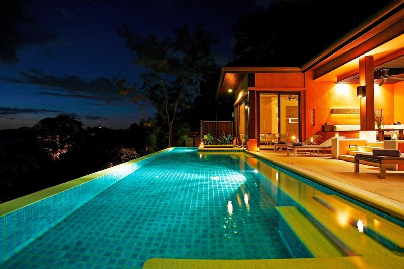 Private pool